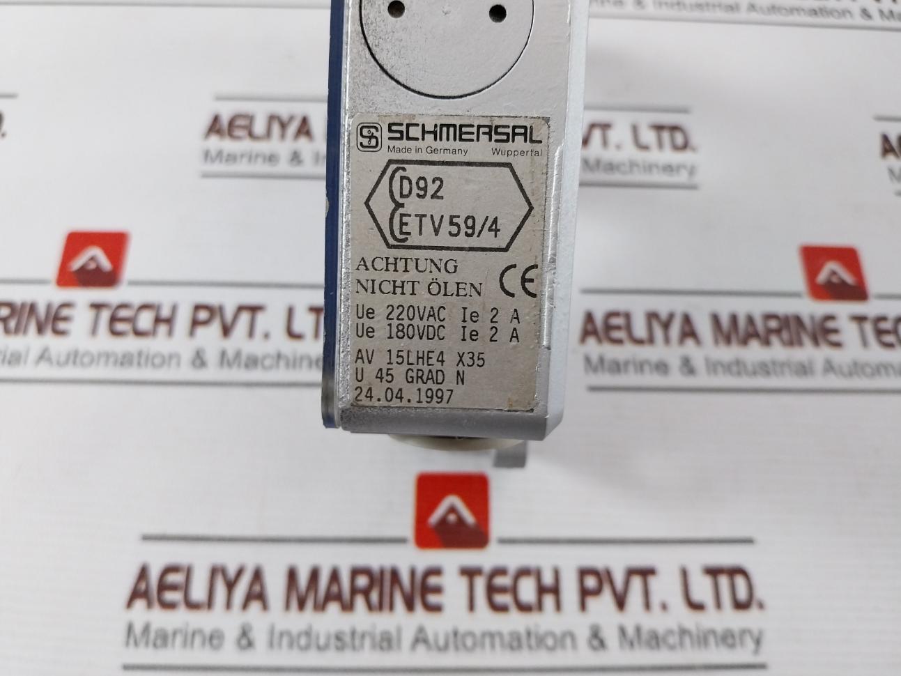 Schmersal Atv 59/4 Door Locking Device Av 15Lhe4X35 Ue 220 Vac Ie 2 A Etv 59/4