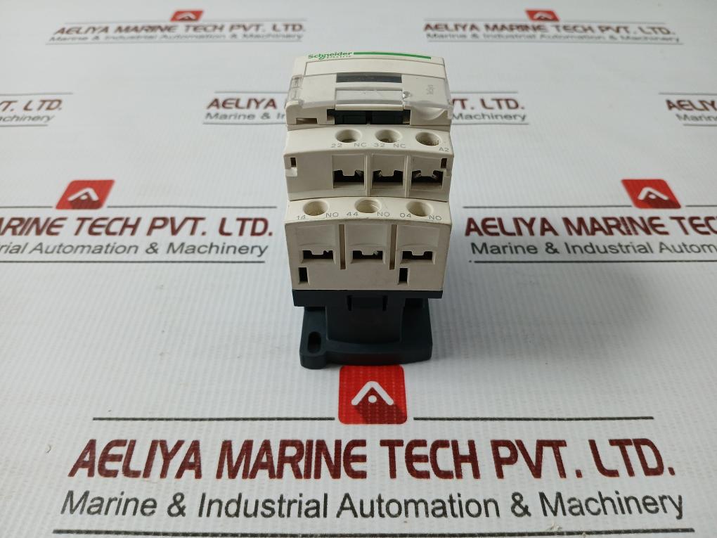 Schneider Electric 10A 600V Auxiliary Contactor Cad32
