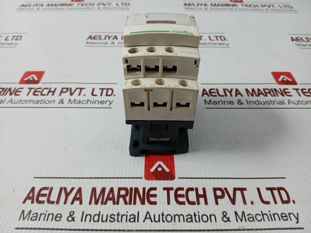 Schneider Electric 10A 600V Auxiliary Contactor Cad32