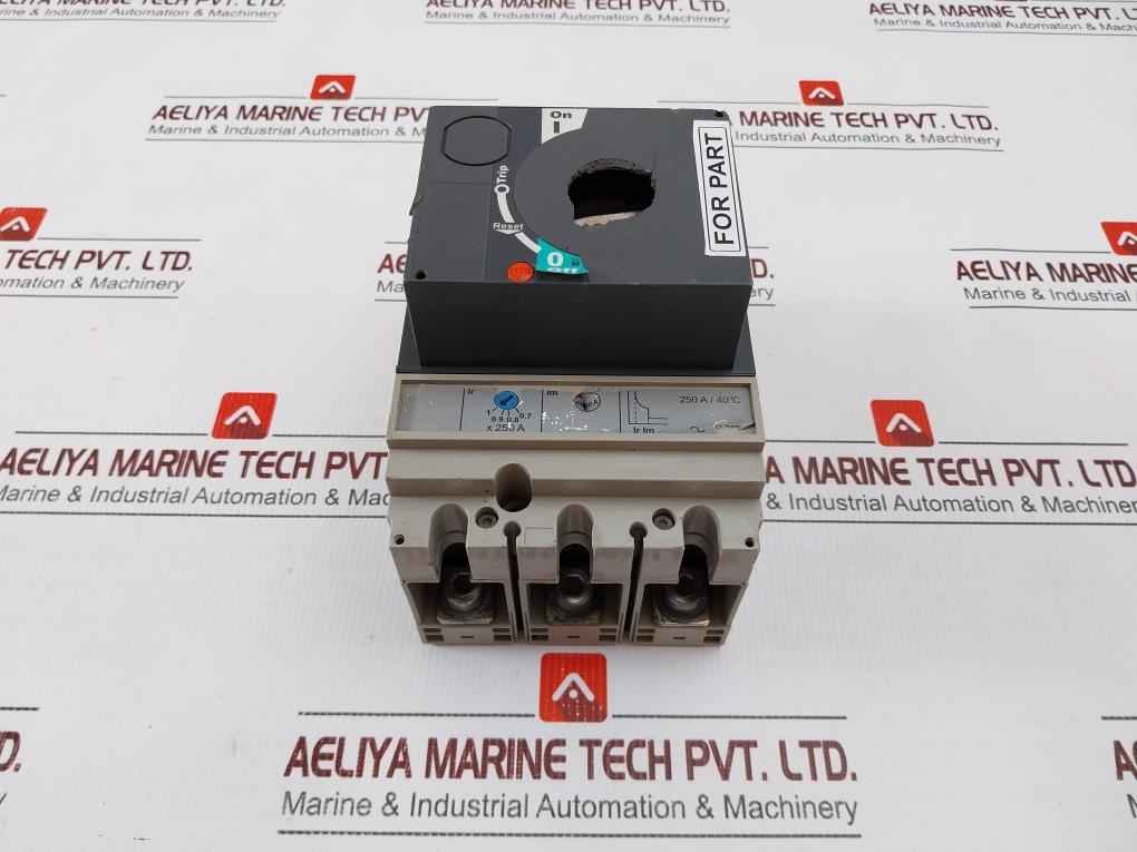 Schneider Electric 250F Circuit Breaker Compact 250 A (Not Working)