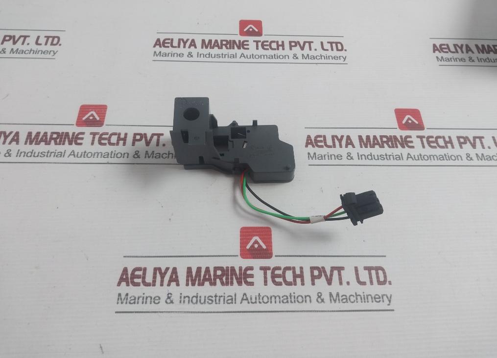 47915 Fault Trip Indication Contact 240 Vac 6A Schneider Electric