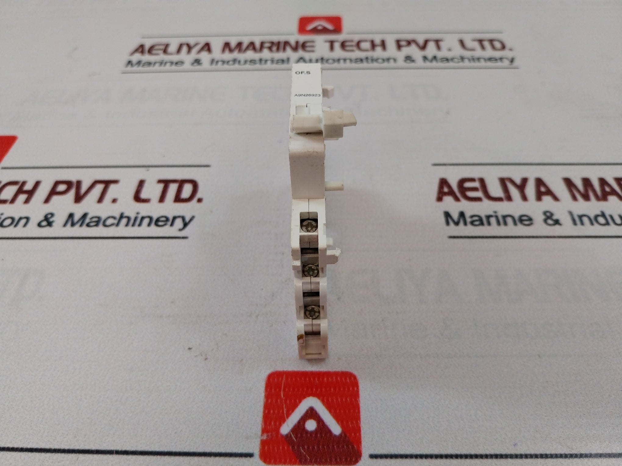 Schneider Electric A9N26923 Auxiliary Contact 50-60 Hz