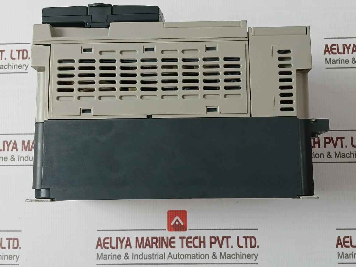 Schneider Electric Atv71Hu15N4 Variable Speed Drive 2004Kl-05W-b50 380/480V