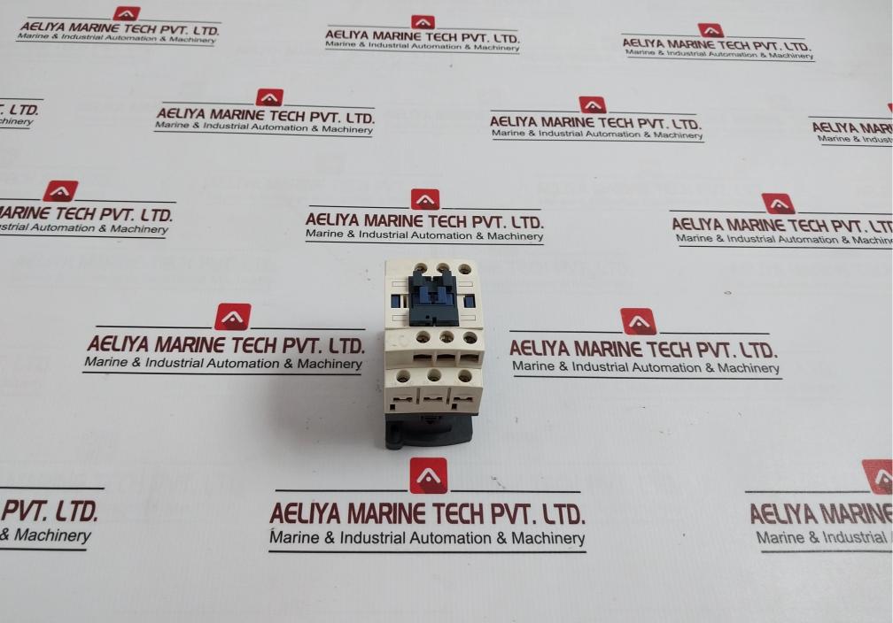 Schneider Electric Cad 32 Control Relay W/ Contactor Jis C4531 110V 50/60Hz