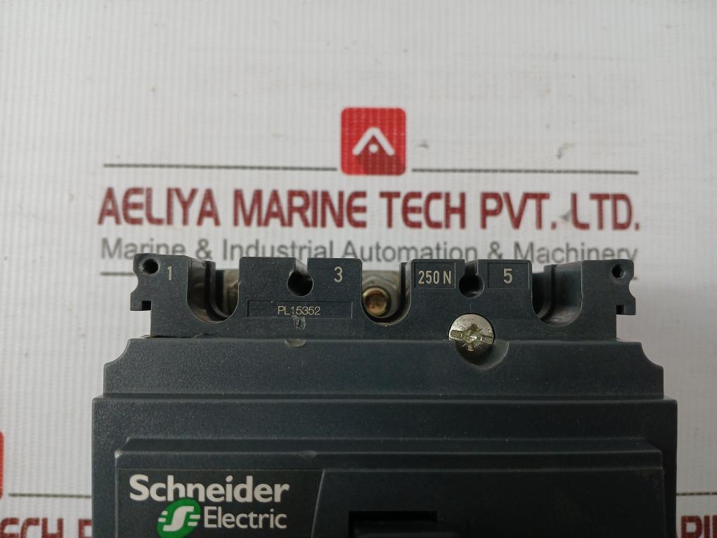 Schneider Electric Compact Circuit Breaker 3N161521058 800V 50/60Hz Part No Nsx 250N
