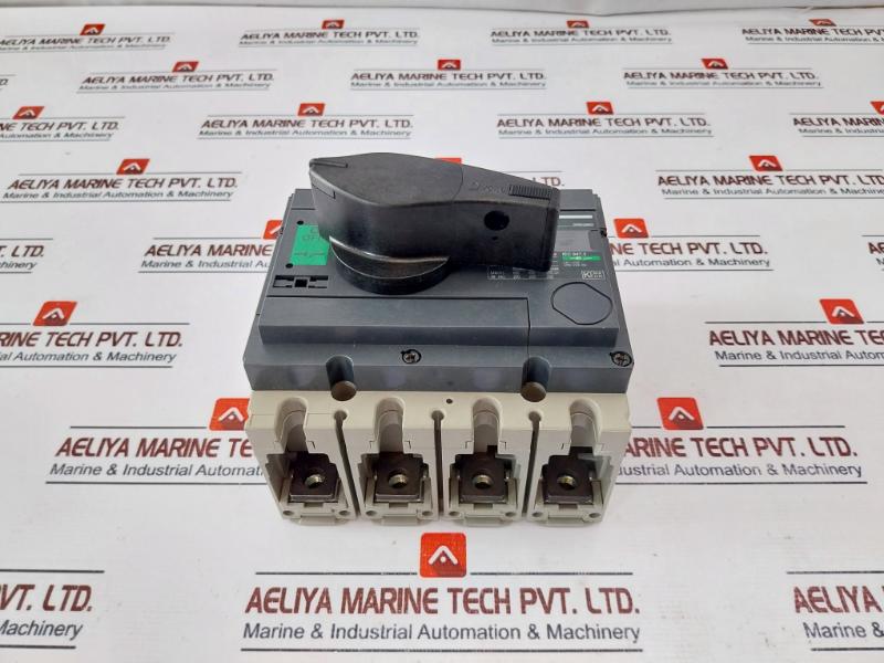 Schneider Electric INS 250 Switch-disconnector With Black Rotary Handle 750v
