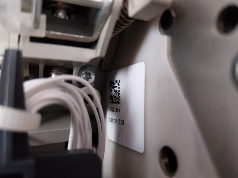 Schneider Electric Lv833027 Masterpact Circuit Breaker 1Saz0034702 Nve42084
