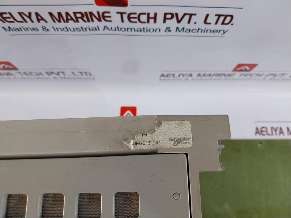 Schneider Electric Lv865233 Masterpact Micrologic Circuit Breaker 4Ueg0131244