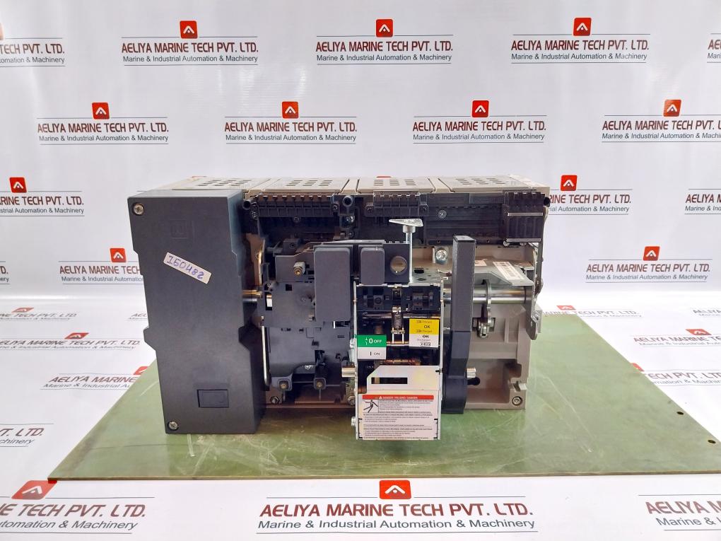Schneider Electric Lv865233 Masterpact Micrologic Circuit Breaker 4Ueg0131244