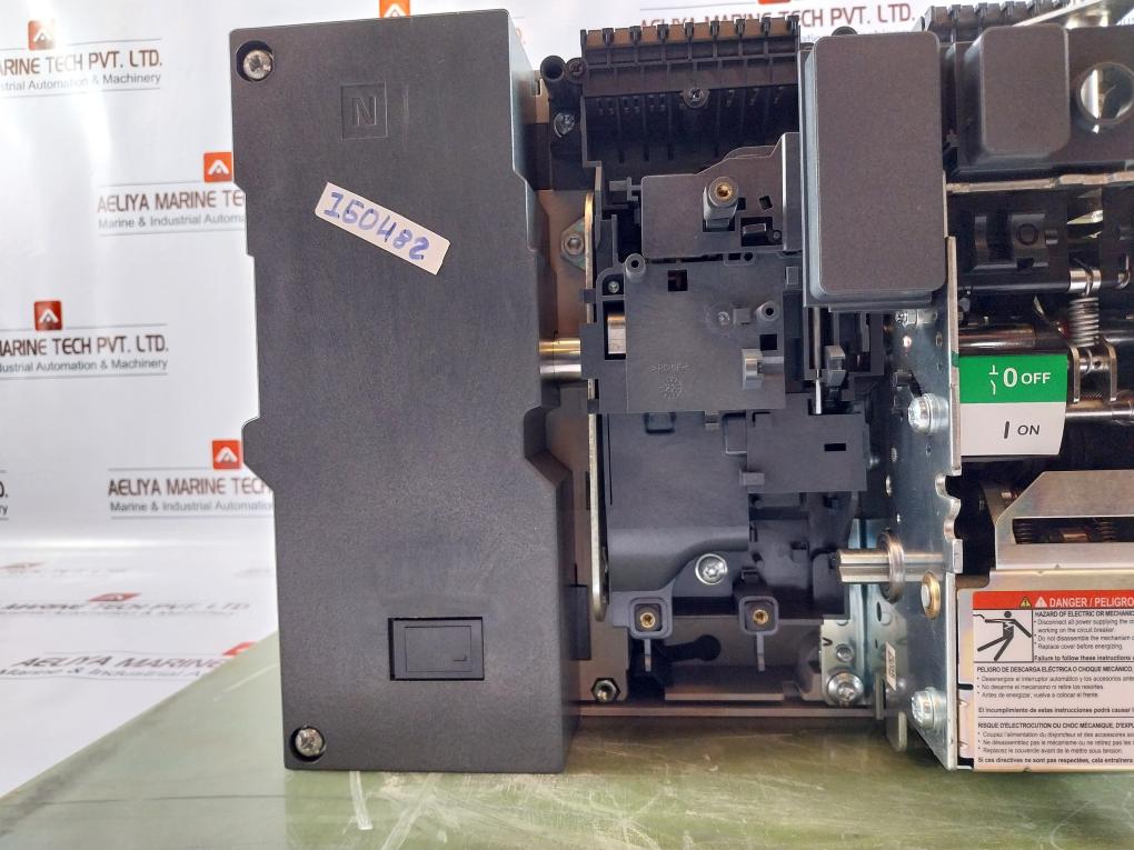 Schneider Electric Lv865233 Masterpact Micrologic Circuit Breaker 4Ueg0131244