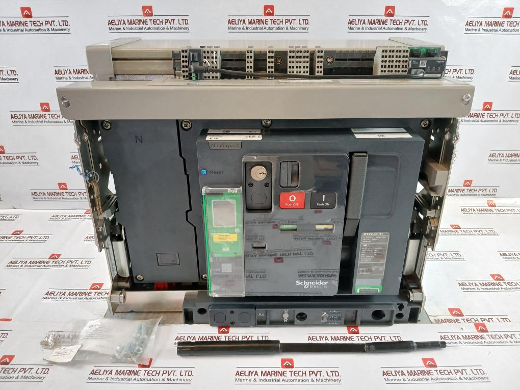 Schneider Electric Mtz2-40 H1 Circuit Breaker Basic Frame Micrologic Gh800228Aa