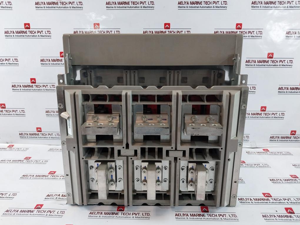Schneider Electric Mvs08N Easypact Electrical Circuit Breaker Iec/En 60947-2