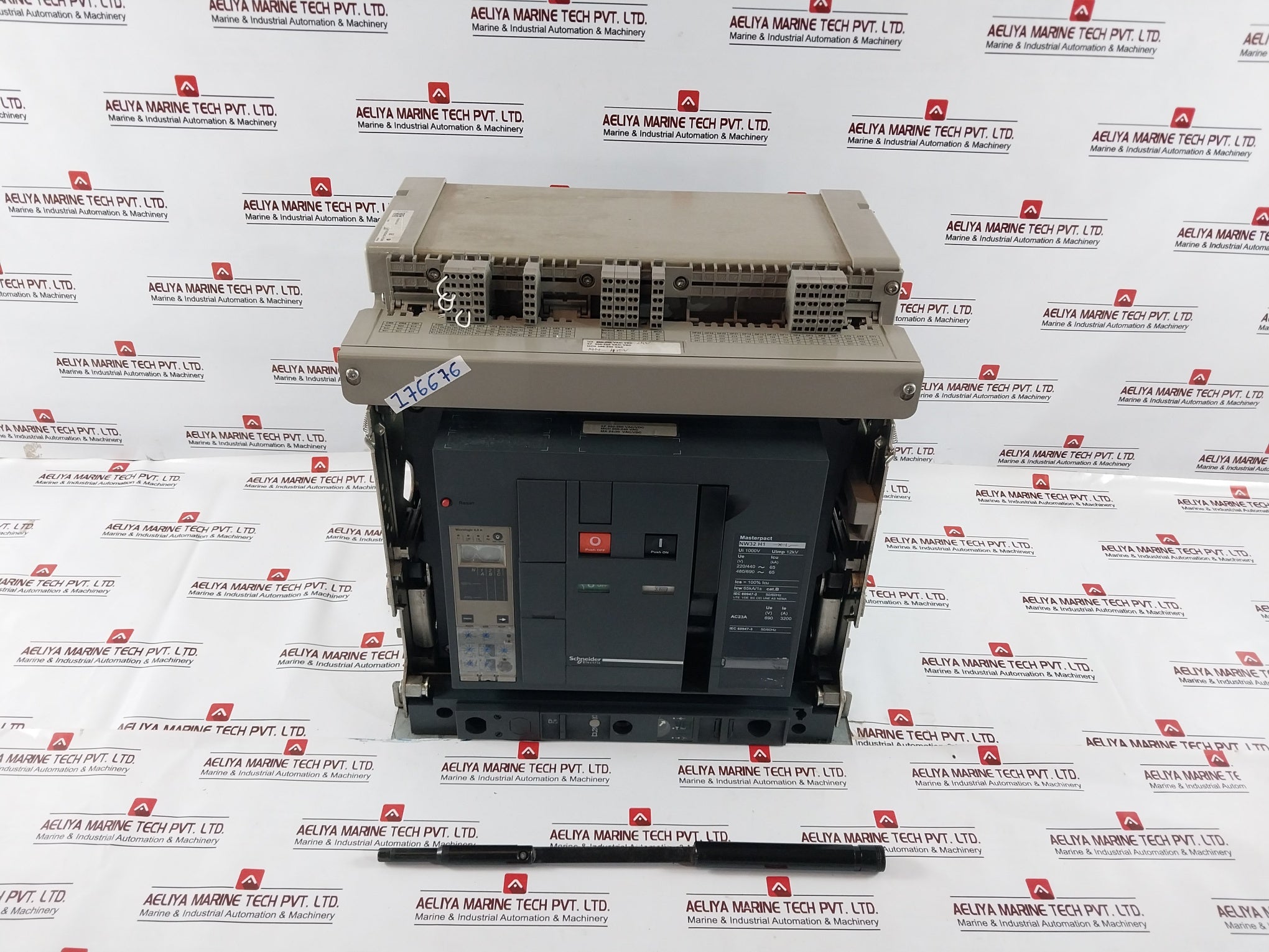 Schneider Electric Masterpact Nw20H13Pedo6.0A Air Circuit-breaker 24-30Vac/Vdc