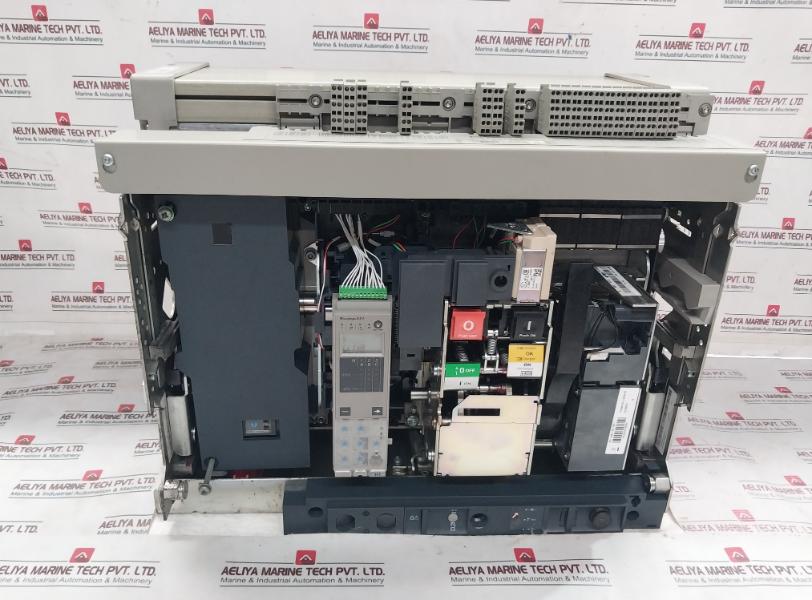 Schneider Electric Masterpact Nw20 H1 Micrologic 6.0A Circuit Breaker 1000V 12Kv