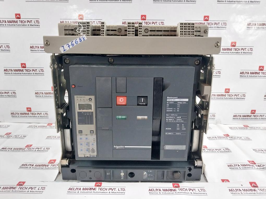 Schneider Electric Nw32 H1 3P Masterpact Circuit Breaker Trip Unit 1000V 12Kv