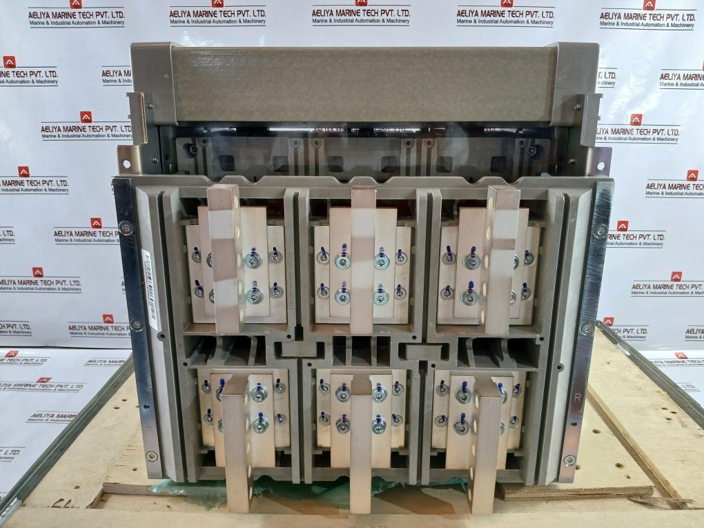 Schneider Electric Nw40 H2 Masterpact Circuit Breaker 600V- 85 Micrologic 6.0 P