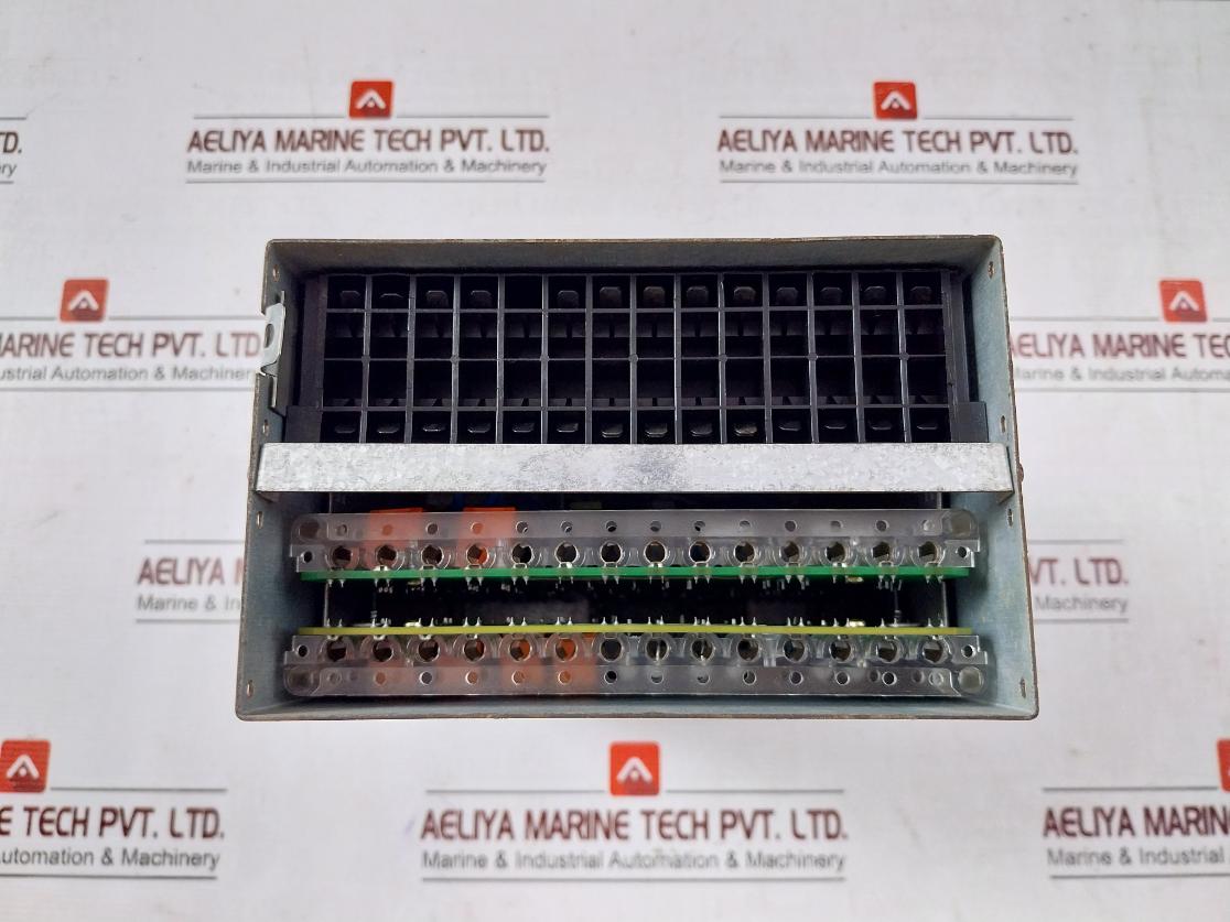 Schneider Electric P122 Overcurrent Protection Relay 48-240Vac