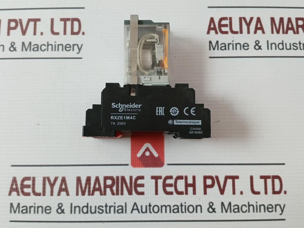 Schneider Electric Rxm4Lb2P7 Plug-in Relay With Socket Rxze1M4C 50/60Hz 