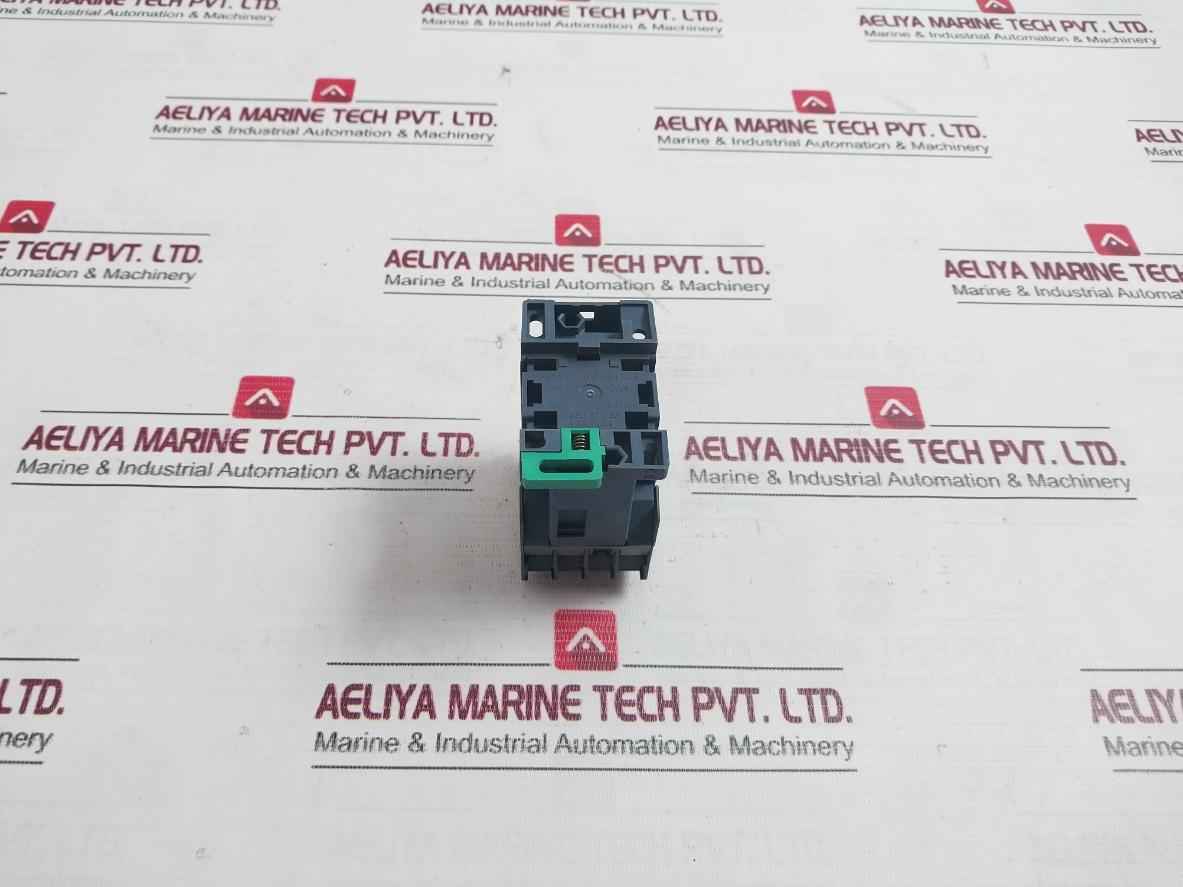 Schneider Electric/Telemecanique Lc1E06 10 3 Pole Contactor 690V 20A