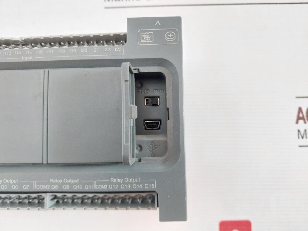 Schneider Electric Tm200Ce40R Controller Relay 100-240Vac 50/60Hz 56-69Va