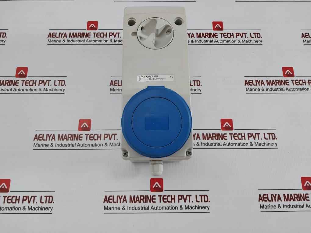 Schneider Electric Unika Interlocked Socket 200-250V/Ip65 83092
