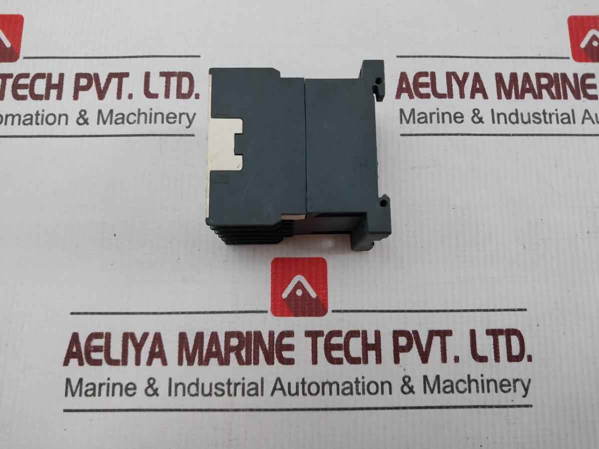 Schneider Electric W913791850371a13 Control Relay 690v 50/60hz 10a