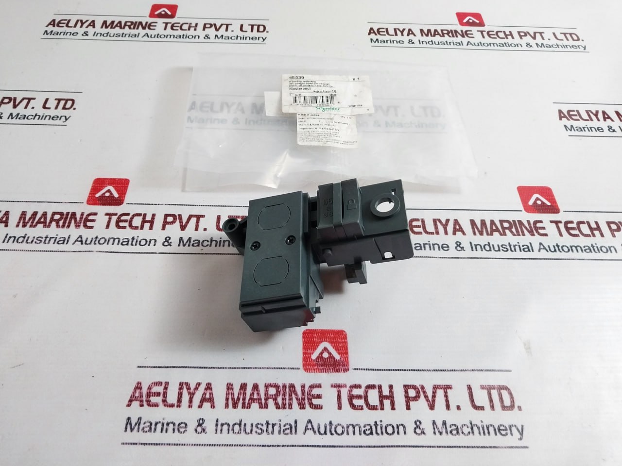 Schneider Electric 48539 Off Position Padlocking P-14423