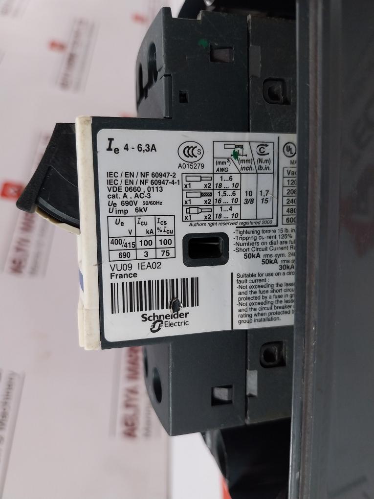 Schneider Electric Qcc920-1/1 Enclosure 50/60 Hz