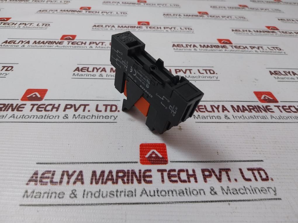 Schrack RT78625 Control Relay with Socket 250VAC