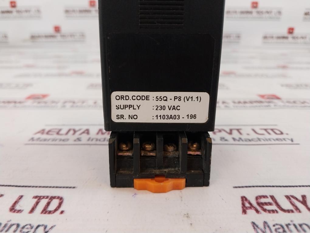 Selec 55q (V1.1)-p8 Panel Mounted Timer 230v Ac, 50/60hz