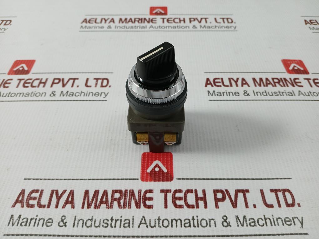 Selector-Switch-Ac300v-3a-Asn311-Idec-5
