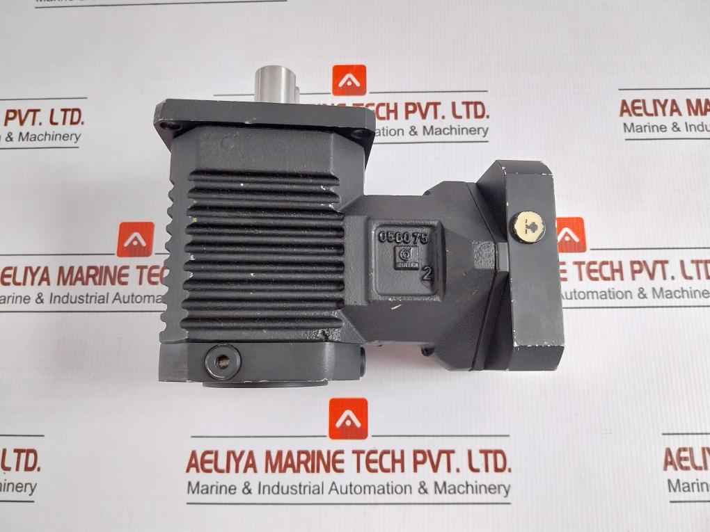 Servo Spiral Bevel Gearbox 18Nm Skn 100 Vogel
