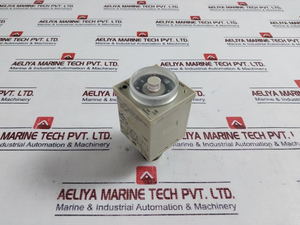 SEVEN H3CR-A8 Timer Relay 0.05 Second to 300 Hour 100-125VDC