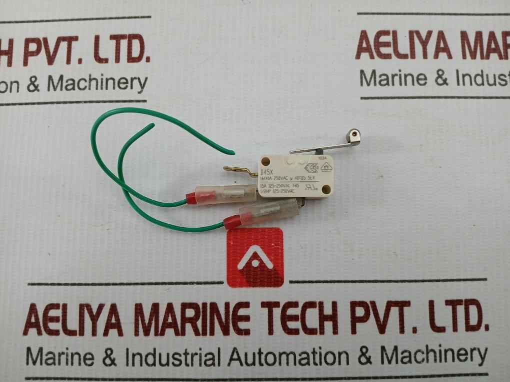 Short Roller Lever D45X Cherry 125–250 Vac 15 A