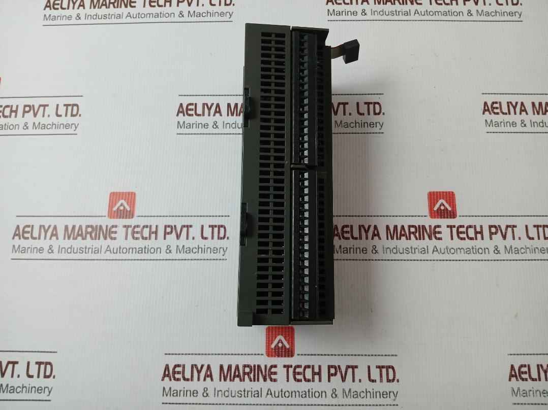 Siemens 1p 6es7 223-1bm22-0xa8 Digital Output Expansion Module