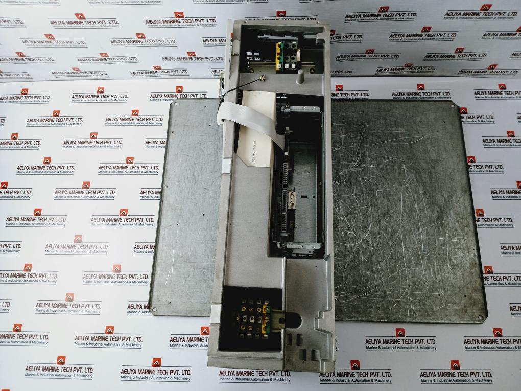 Siemens 1p 6se7022-2uc61-z Dc Inverter Simovert Masterdrive Dc 675-810v 26.2a
