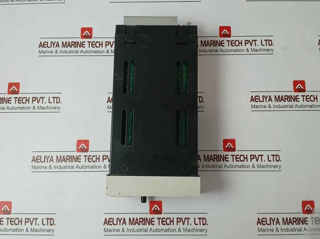 Siemens 353D4F1Nnennnaw Controller I/O Module 24Vdc 25W 50C