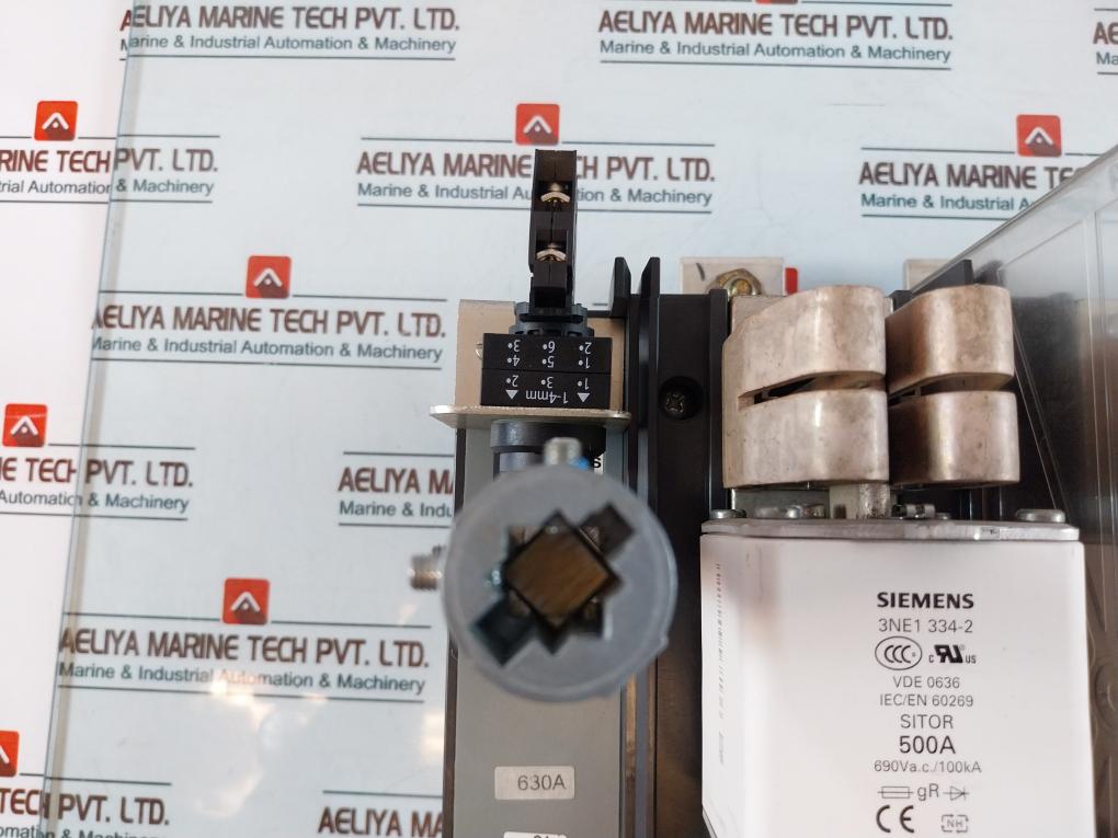 Siemens 3Kl6130-1Ab02 Switch Disconnector With Fuse 1000V 50/60Hz