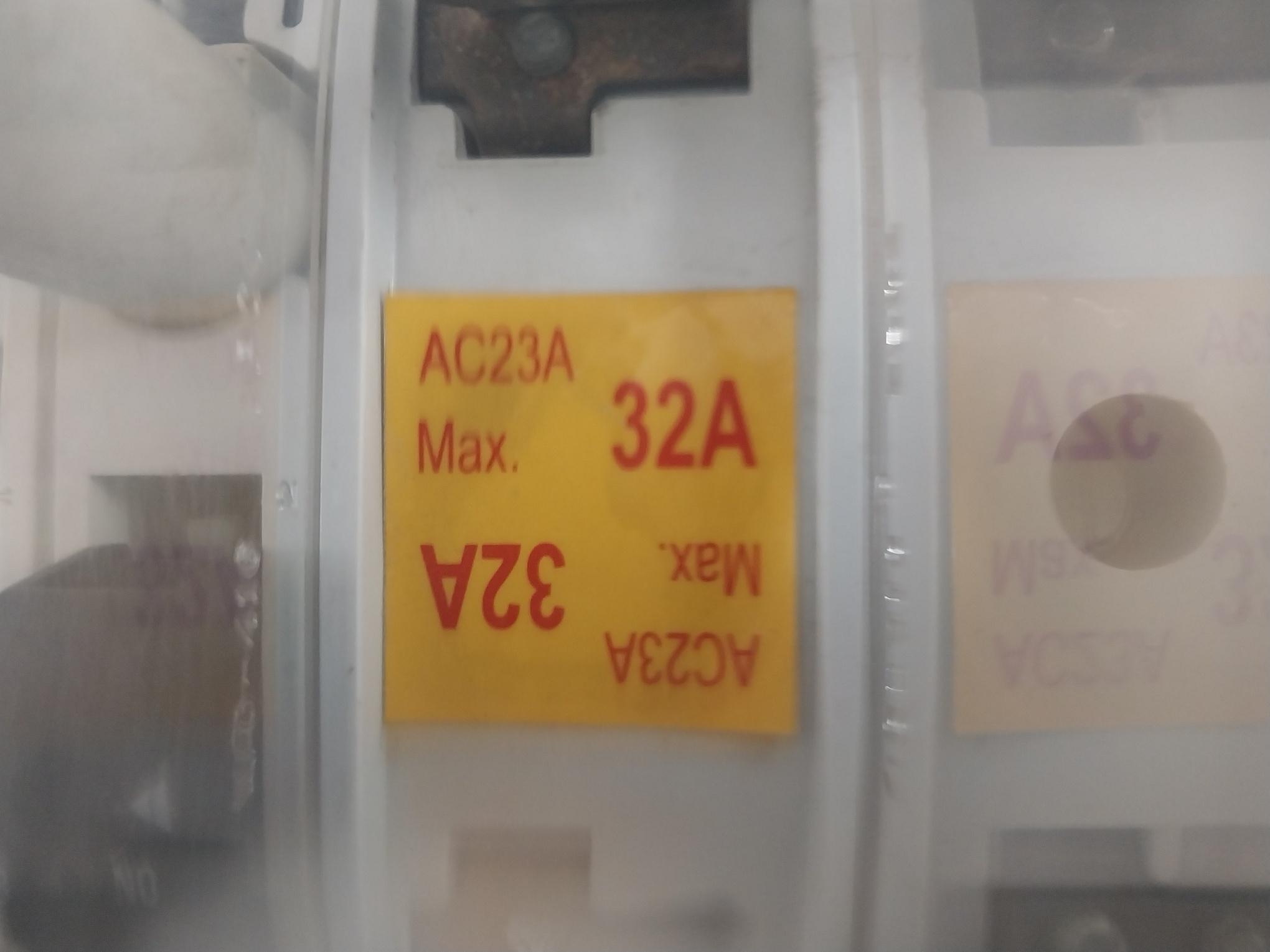 Siemens 3Kl8121-3Ha00 Switch Disconnector Fuse 32A 690V Ac-23A