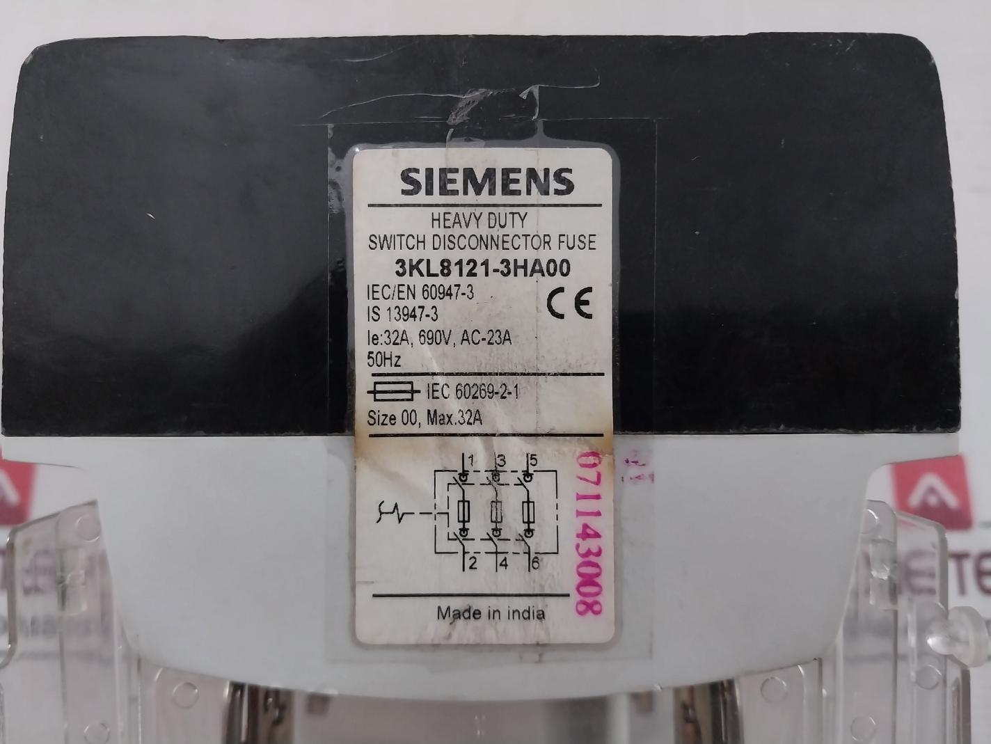 Siemens 3Kl8121-3Ha00 Switch Disconnector Fuse 32A 690V Ac-23A