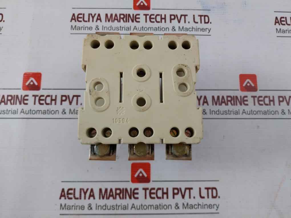 Siemens 3Na3 822 Fuse Holder With Fuses Hrc Ii-misc Ac 600V Ir 100Ka