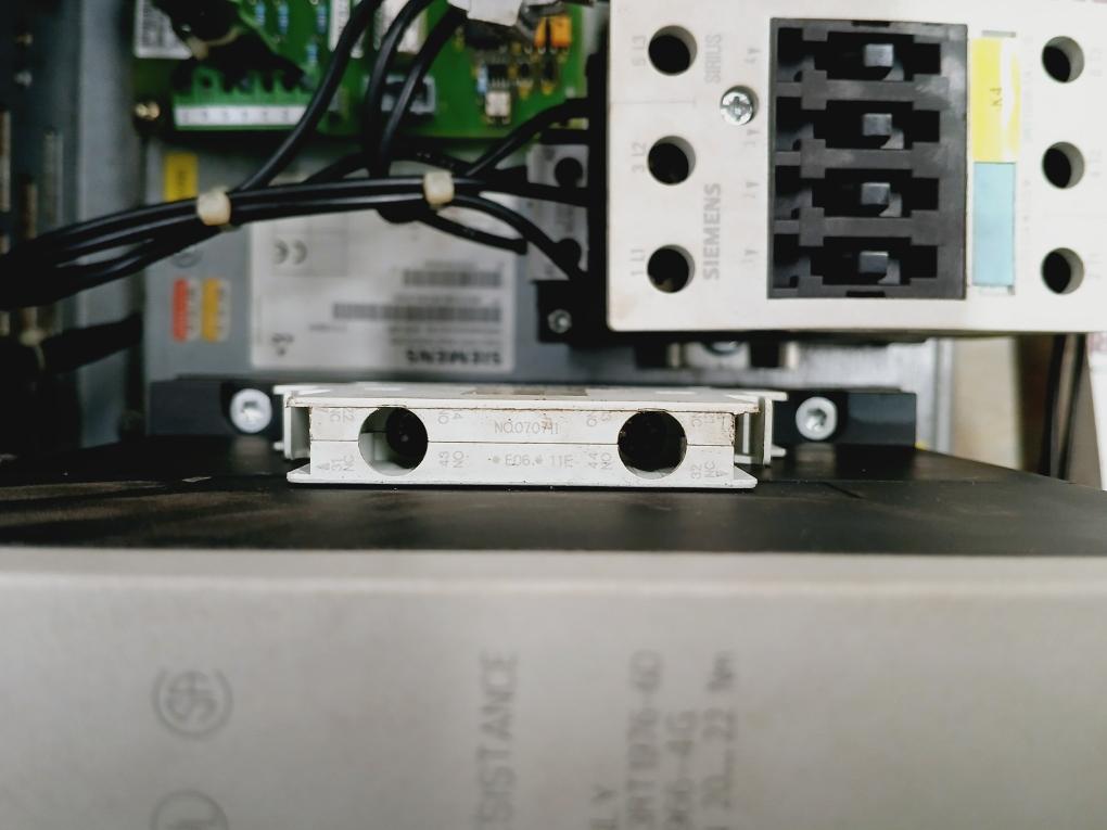 Siemens 3Rt1476-6...6 Clean Power Filter 1P 6Se7036-0Ed83-2Nb1 50/60Hz