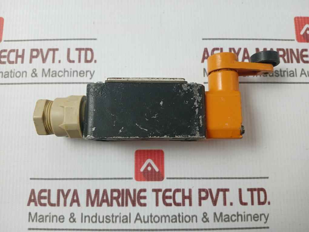 Siemens 3Se3120-1Gw Position Switch 500V Ac-12 10A