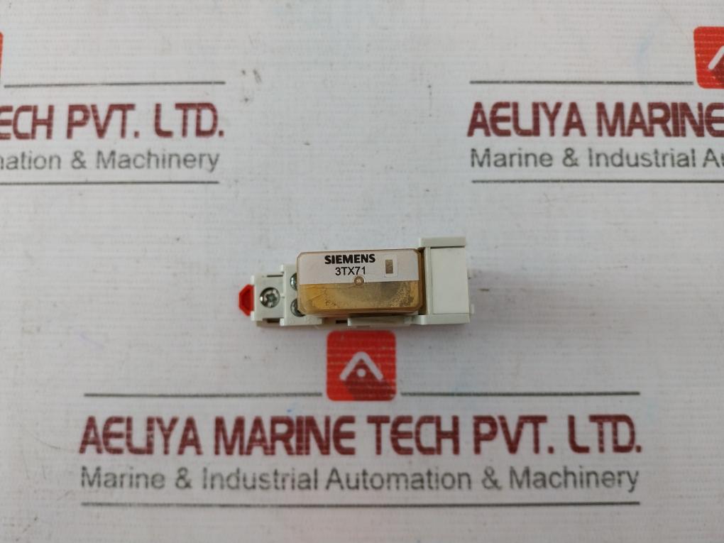Siemens 3Tx7144-ie7 Relay Socket With Base 220-250Vac 15A 300V 0750Z 97899