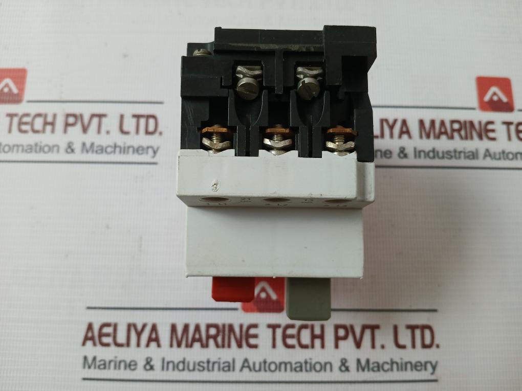 Siemens 3Ve1010-2F Motor Starter Protector Iec 157-1 Vde 0660 500V 0.63 – 1A