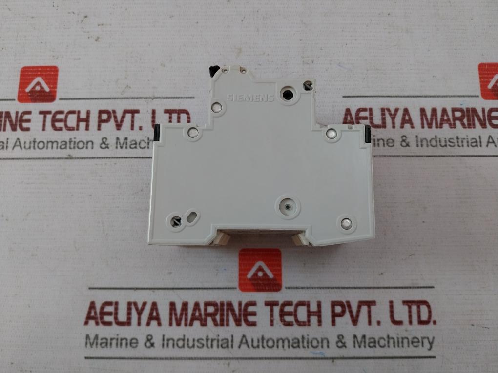 Siemens 5Sy6310-7 Circuit Breaker 400V 15Ka 3,5Nm 277V Ac En 60898