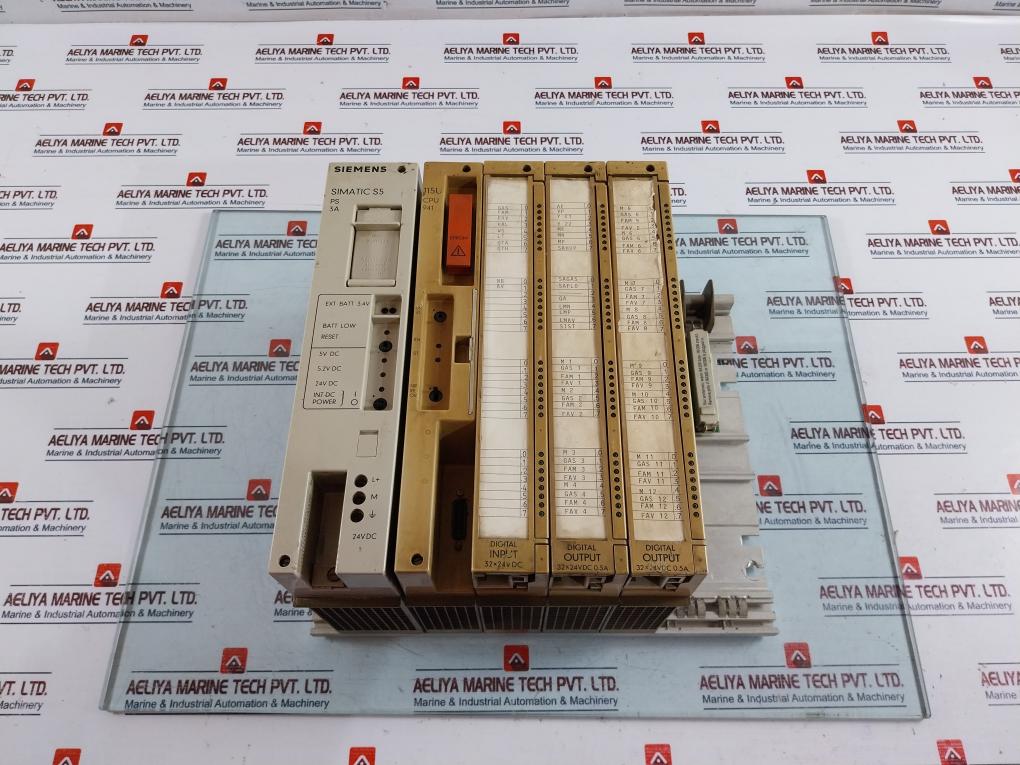 Siemens 6Es5 441-7La11,6Es5 941-7Ua13,6Es5 420-7La11,6Es5 700-0La1 Module Rack