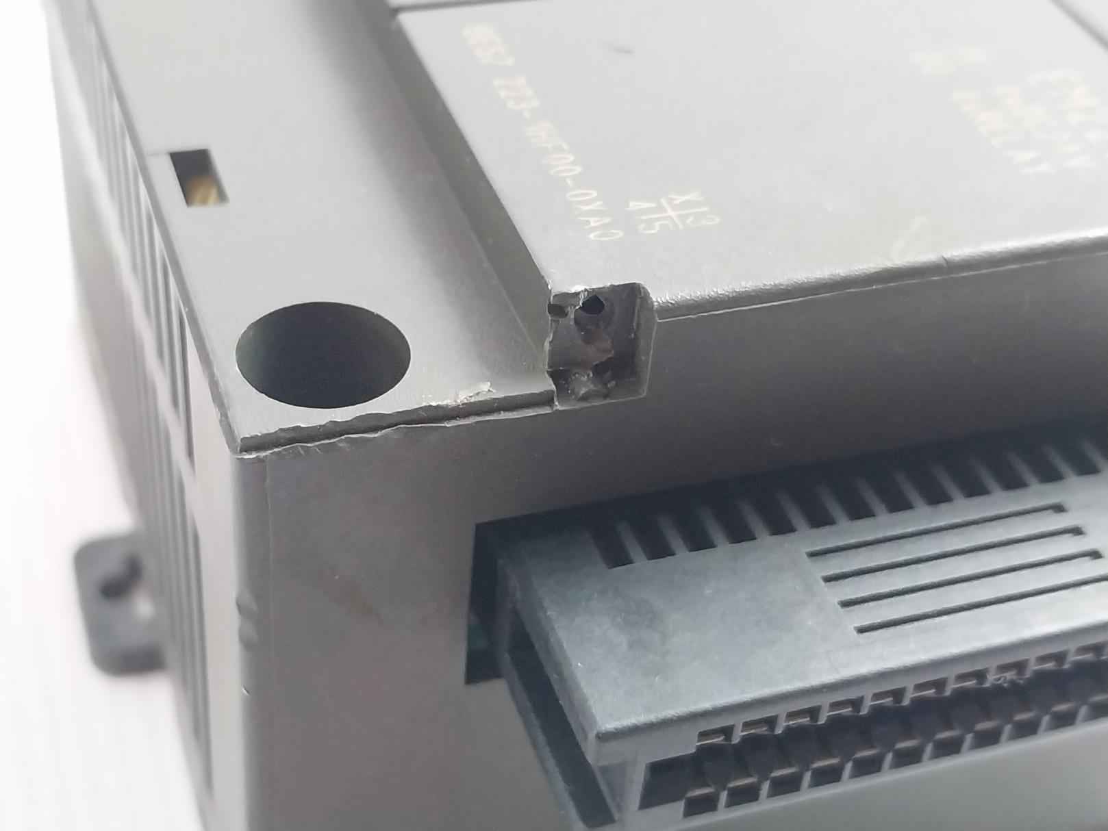 Siemens 6Es7 223-1Hf00-0Xa0 Digital Output Module 250Vac