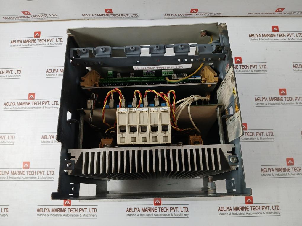 Siemens 6Ra 2325-6Dv61-0 Simoreg Compact Converter Q6J5854950 3Ac 400V 49A
