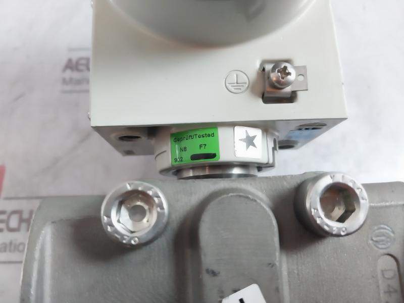 Siemens 7Mf4433-1Ea02-2Bb7-z Transmitter For Differential Pressure Ip65 30V